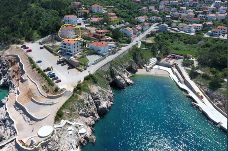 Apartman Cubranic Apartment Vrbnik Exterior photo